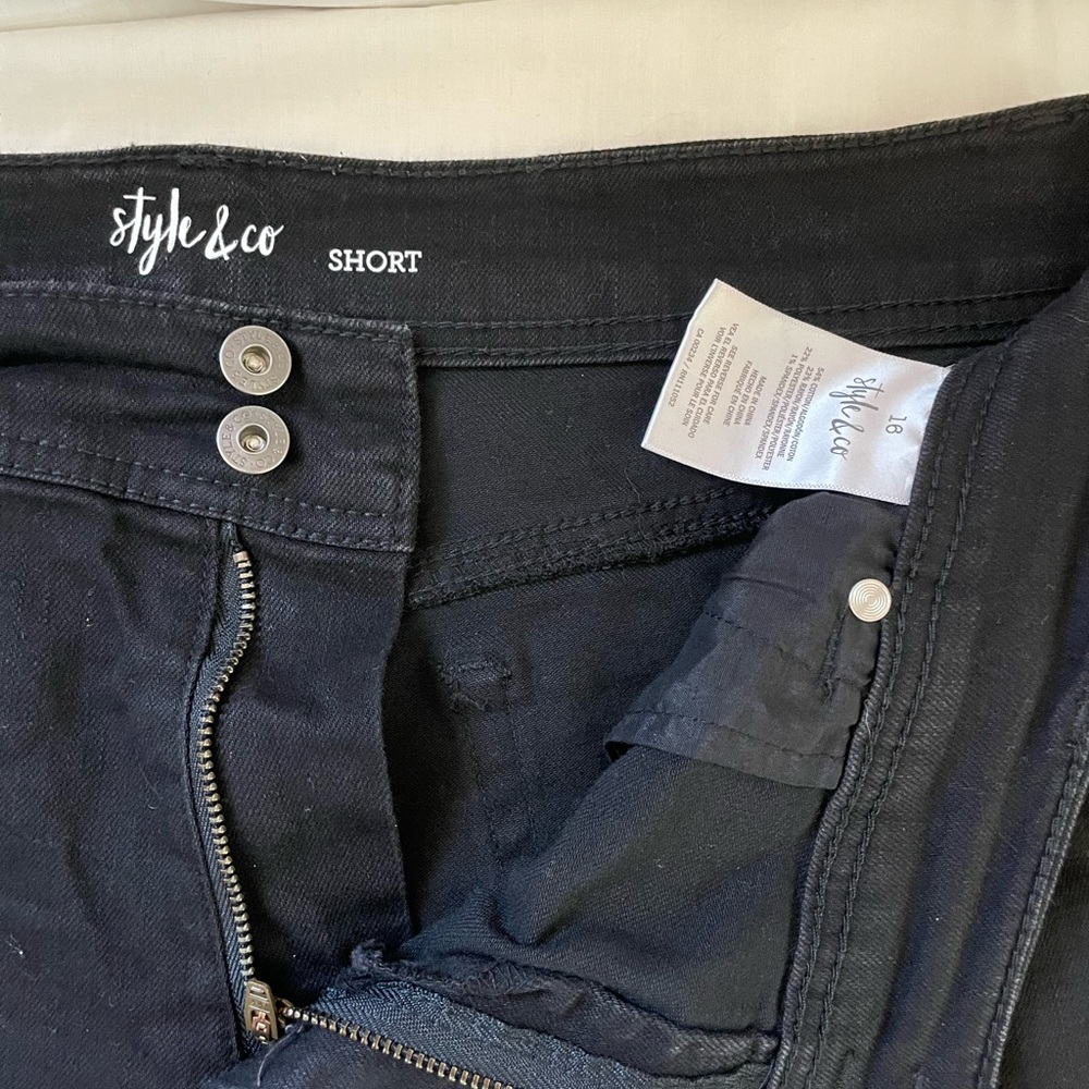 Style & Co Black Jean Short - Mid Rise Stretch- 16
